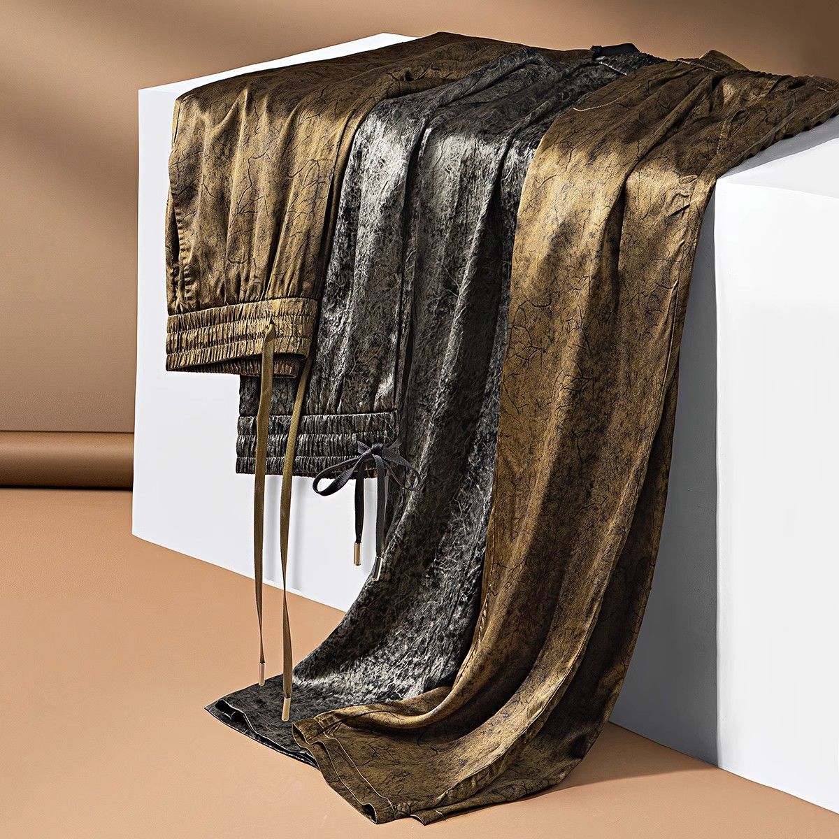 Light Luxury High-end Smooth And Flowing Retro Ice Silk Acetate Pants